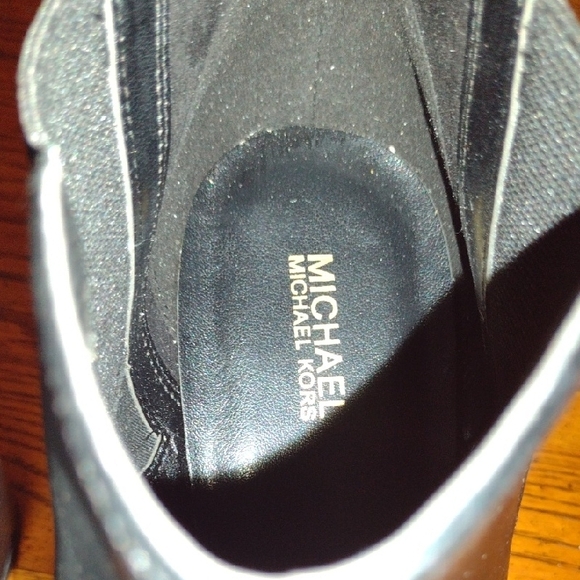 MICHAEL Michael Kors Black Ankle Boots - Picture 5 of 7